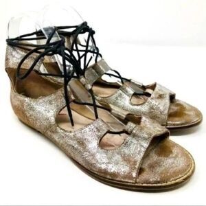 Seychelles woman’s metallic silver leather suede gladiator sandals 8 BoxO laceup